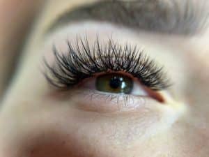 Natürliche Wimpernverlängerung in Nürnberg bei VIP Beauty