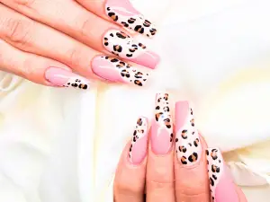 Nageldesign im Nagelstudio Nürnberg bei VIP Beauty Leopardenmuster